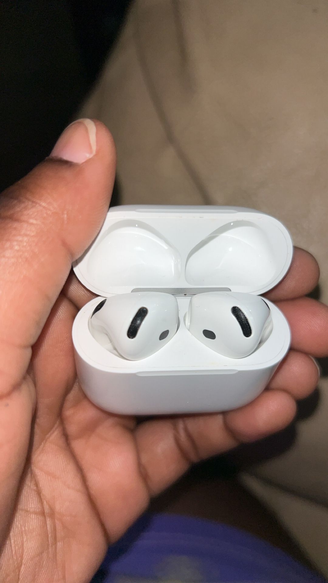 AirPods