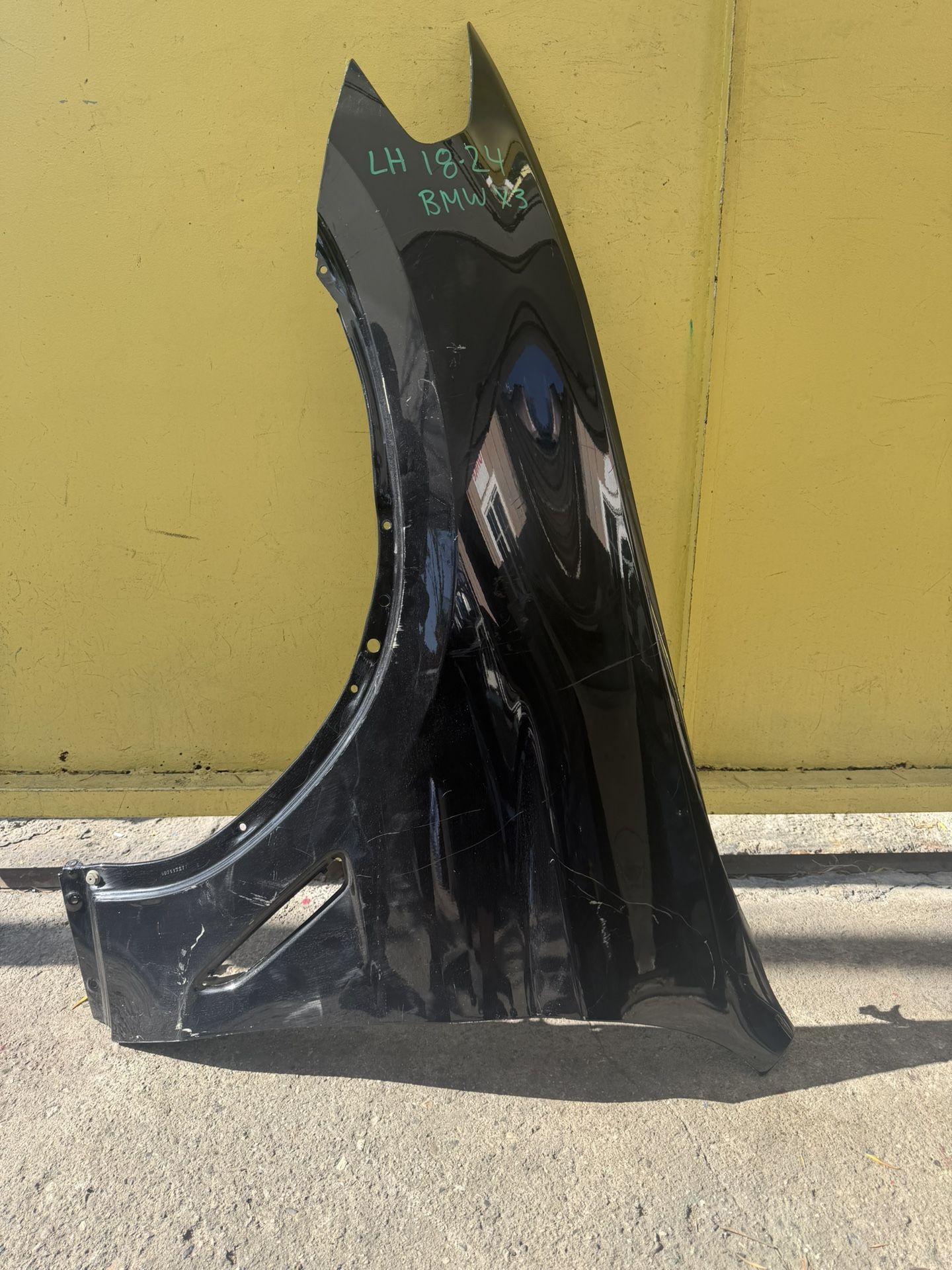 2018-2024 BMW X3 LH FENDER OEM