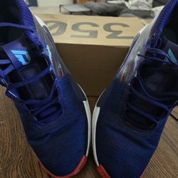 Adidas Mens Dame 5 Basketball Athletic Shoes