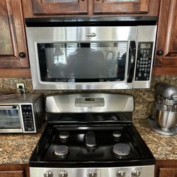 Whirlpool Dishwasher And Microwave 