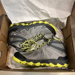 Columbia Mid Hiking Boots Brand New