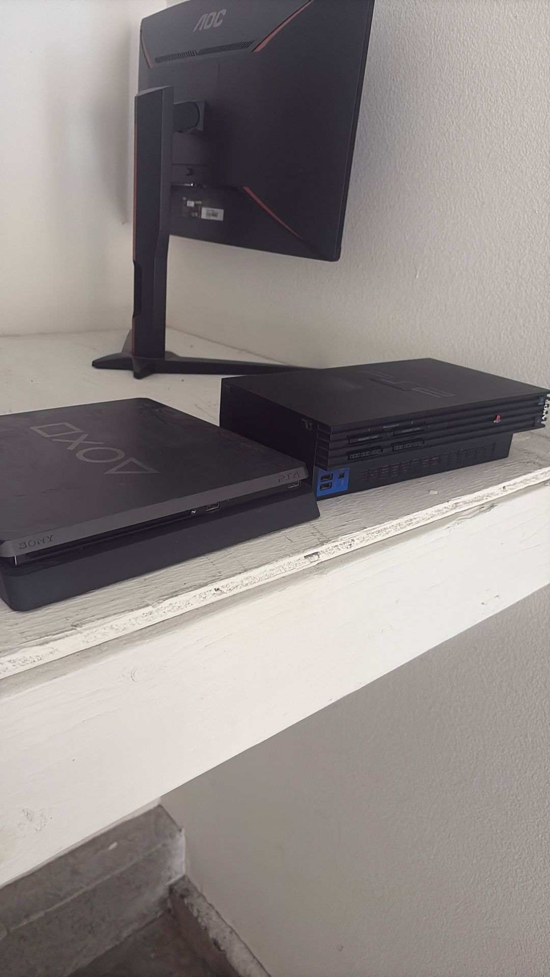 PS4, Ps2 And Monitor