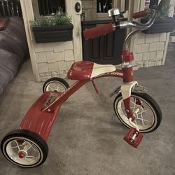 Radio flyer Metal Tricycle Vintage Style Like New 