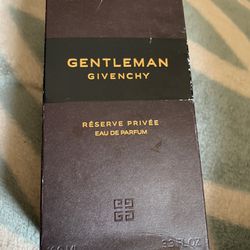 Givenchy Gentlemen Reserve Privee Cologne