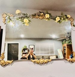 Beautiful Vintage Decorative Mirror