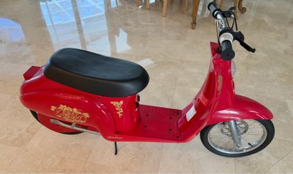 Razor Electric Vespa