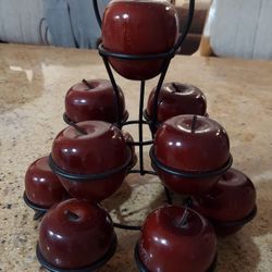 Apple tier.  11 wooden apples. 11 x 9.