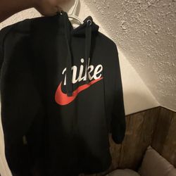 Black Nike Hoodie 