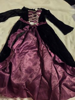 Pretty purple witch costume