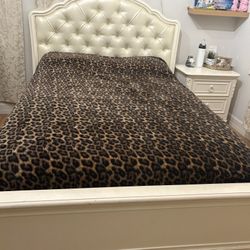 Bedroom Set Full Size