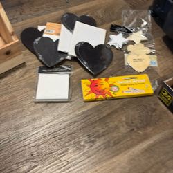 Art Supplies Brushes Markers Small Canvases Wood Carry Tray Frames