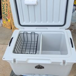 TruFlask Tru Temp 35-Quart Rotomolded Cooler – Barely Used