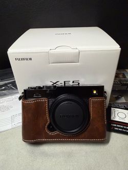Fujifilm X-E5 Mirrorless Camera
