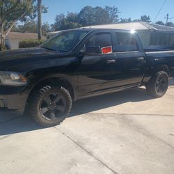 2015 Dodge Ram 1500 Quad Cab 4x4 100K Miles On New Training And Engine 5. 7