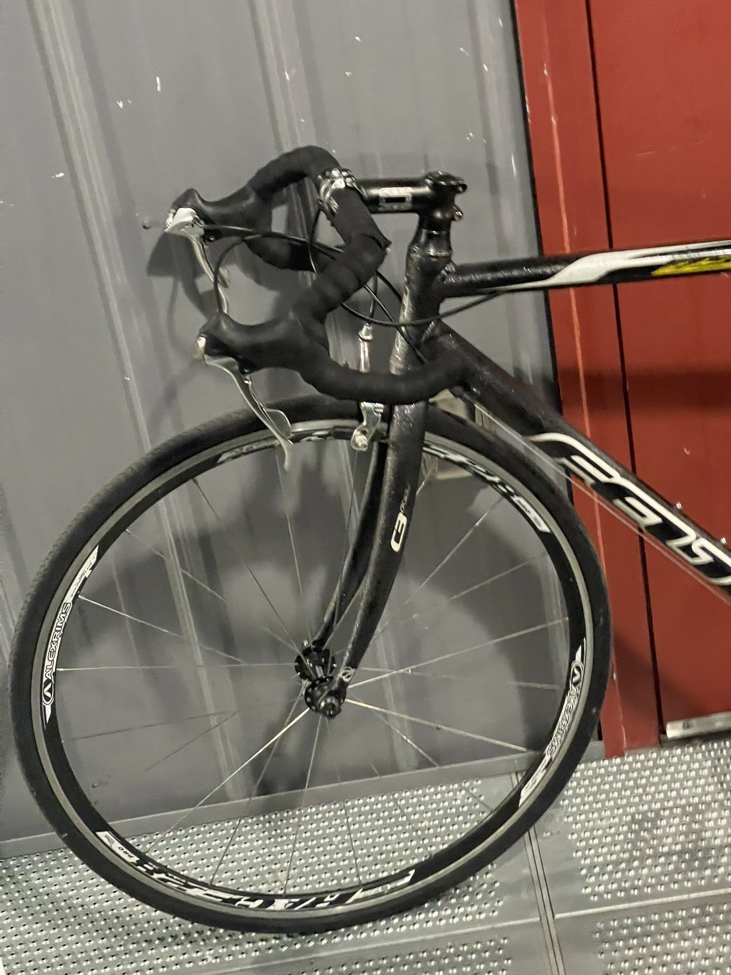 Felt F75 Shimano 105 Aluminum Carbon