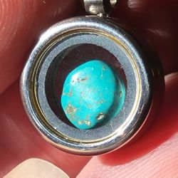 15mm Turquoise Crystal Pendant - New