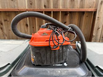 ArmorAll UTILITY WET-DRY VACUUM 2.5 gallon.