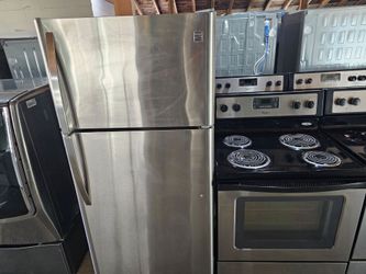 Frigge and stove