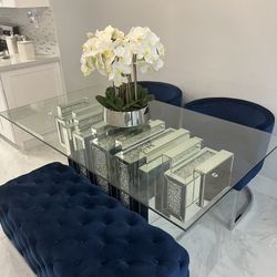 Chairs-Sillas /Ottoman Blue/Azul Velvet 