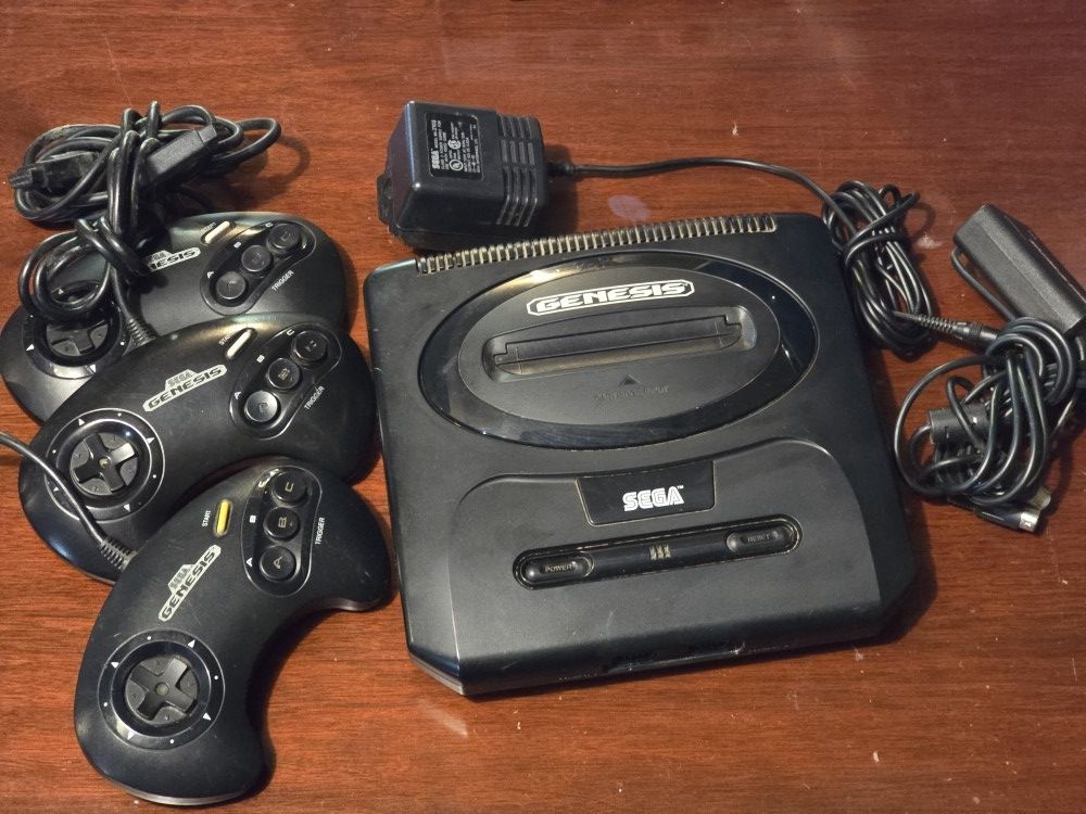 Sega Genesis Game Console (model 2) Bundle