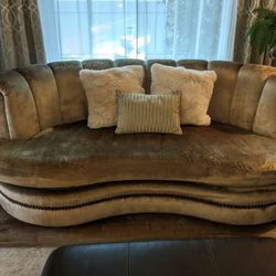 Absolutely Gorgeous Couch Sofa Unique Velvet 