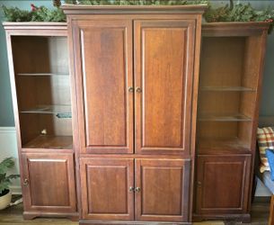 Entertainment Center Wood 3 Piece - Must Load And Pickup 