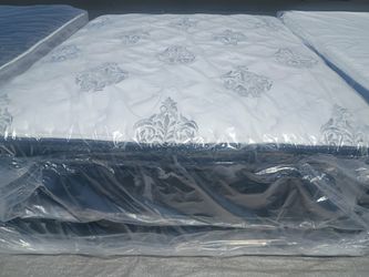 Brand New Queen Size pillowtop mattress and box spring Free Delivery depends on location