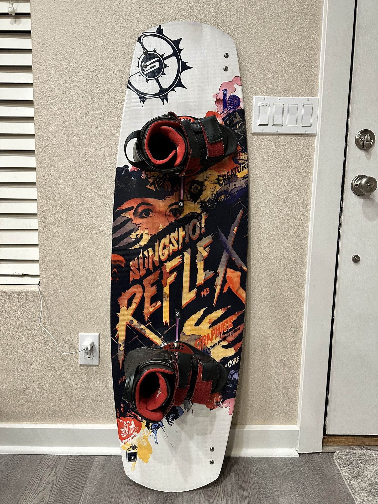 Slingshot Reflex 145 Wakeboard With Bindings And Boots