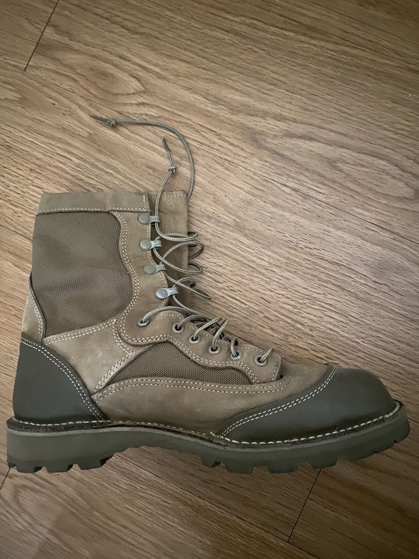 Wellco 11R USMC boots