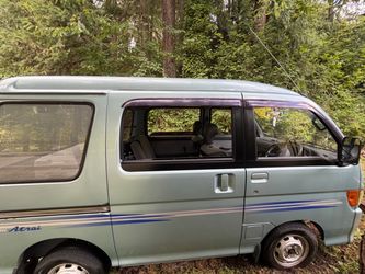 1996 Daihatsu Atrai 4x4 Kei Van (Right-Hand Drive)
