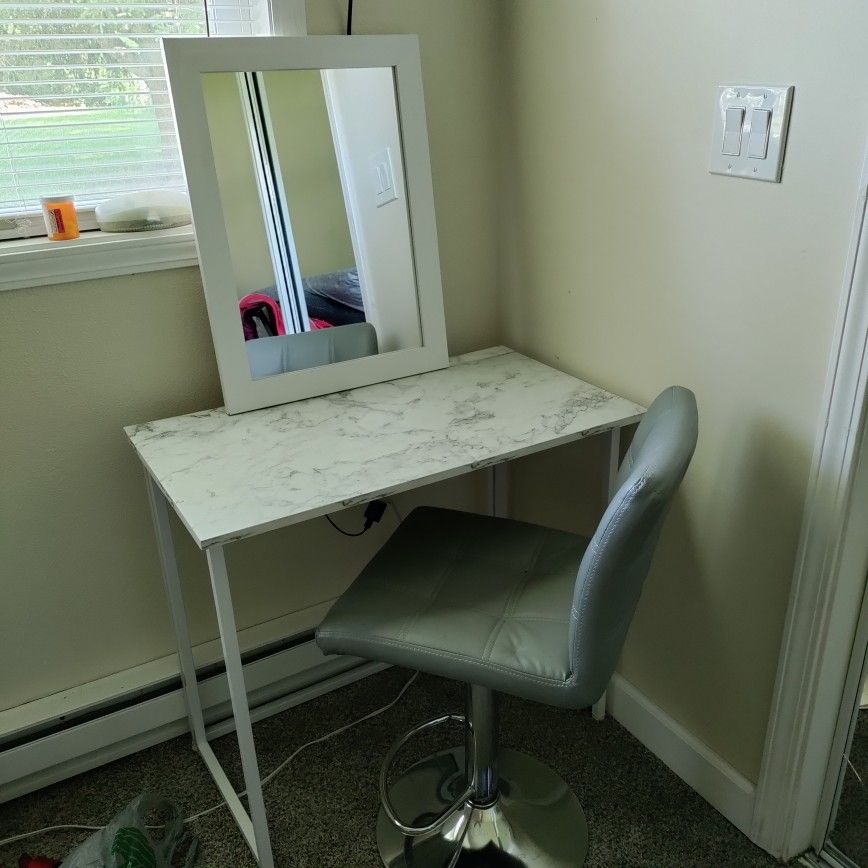Makeup Desk