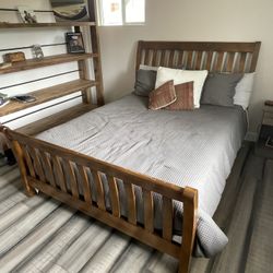 QUEEN SIZE SLEIGH BED MATTRESS AND BOX SPRING