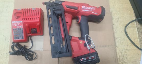 M18 FUEL 18-Volt Lithium-Ion Brushless Cordless Gen II 16-Gauge Angled Finish Nailer Kit with 2.0Ah Battery and Charger