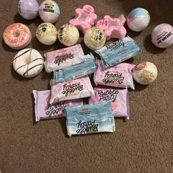 VS Pink / Bbw bath soaps 