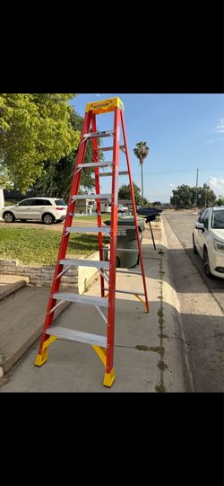 Werner 8 feet tall ladder brand new never even used