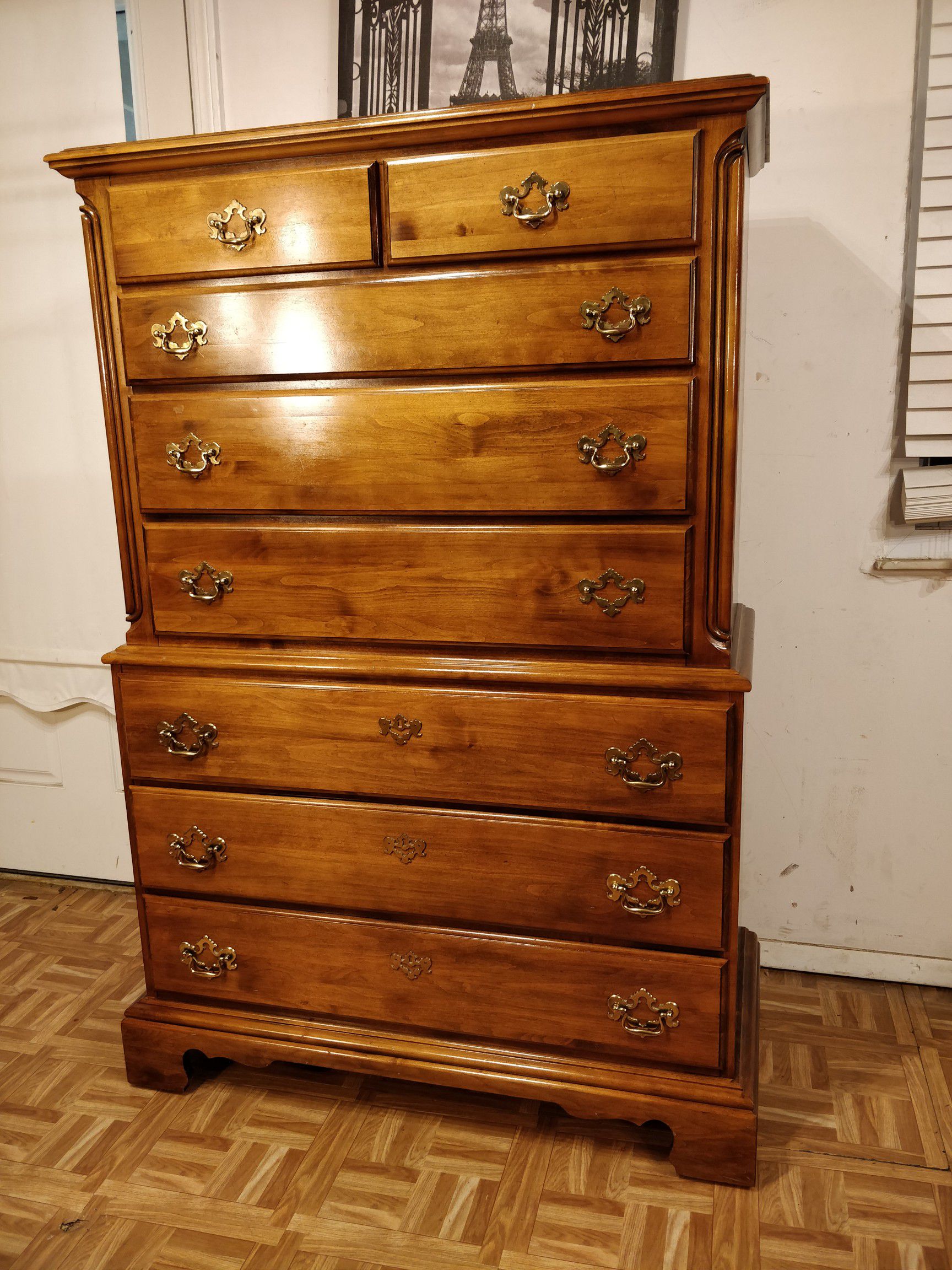 Nice solid wood big tall boy chest dresser with 8 drawers in great shape , all drawers working well. L40"*W19"*H58"