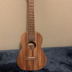 Pomo Tenor Ukulele 
