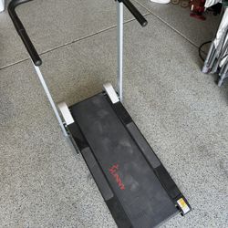 Sunny Brand Self-powered Treadmill
