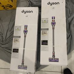 Dyson V8