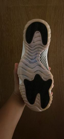 Jordan 11 retro low iridescent