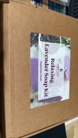 🌿 NEW Bramble Berry Relaxing Lavender Soap Making Kit – Complete DIY Set