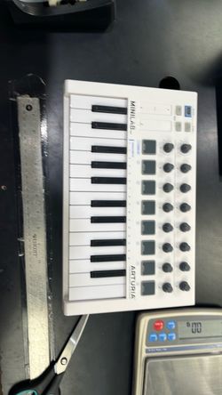 Arturia MiniLab MIDI Keyboard Controller