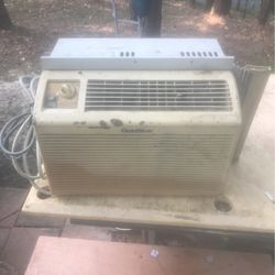 1:10 AC window unit