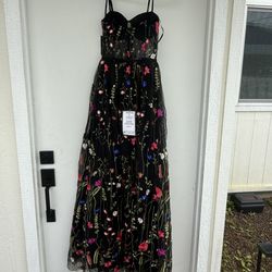 Size 3/4 Prom / Formal Dress NWT