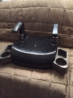 BOOSTER SEAT