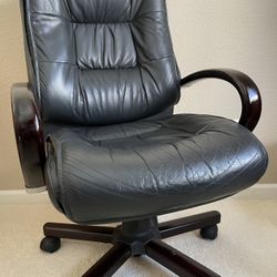 Executive Desk Chair