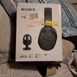 Sony WH-RF 400 wireless Stereo headphone system.