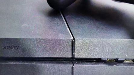 PS4 console and controller 🎮