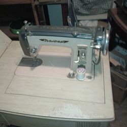 Sewing Machine W Cabinet (Brother)