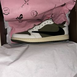 Jordan 1 Low Travis Scott